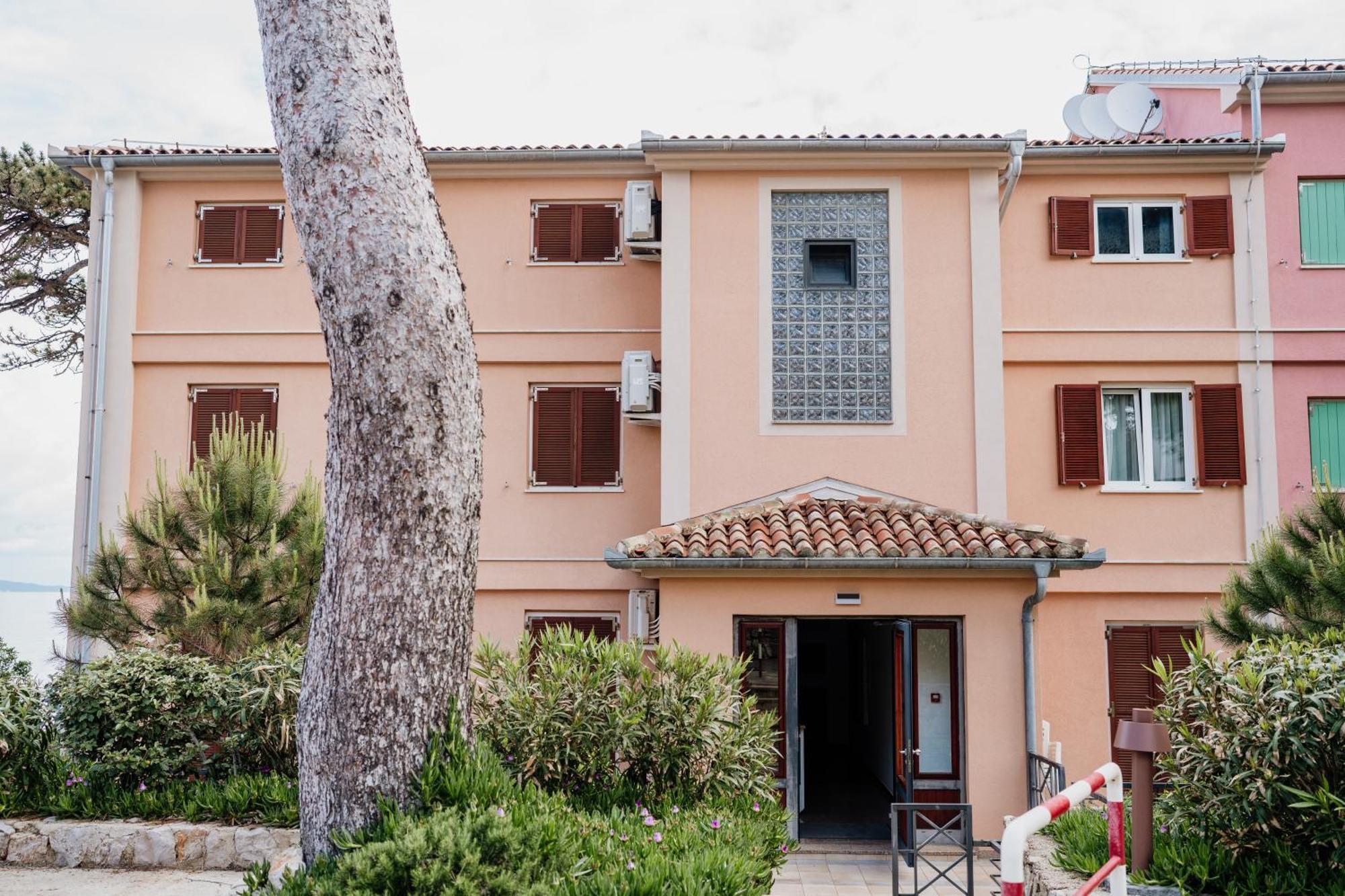 Apartmaji Punta Apartment Veli Losinj Exterior photo